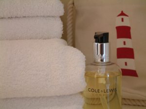 Gors-lwyd Cottage Bathroom