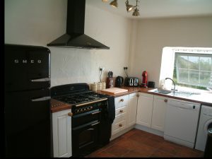 Fully equiped modern kitchen at Gors-lwyd Cottage