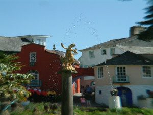 An image of the fountain at Portmeirion Village North Wales