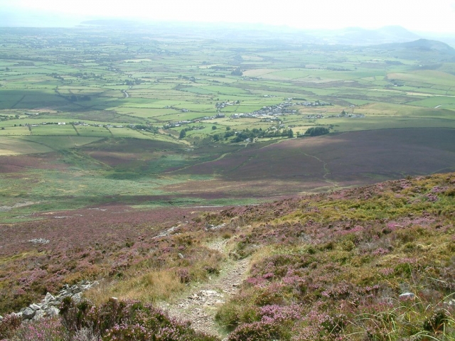 Path to Yr Eifl from Gors-lwyd Cottage