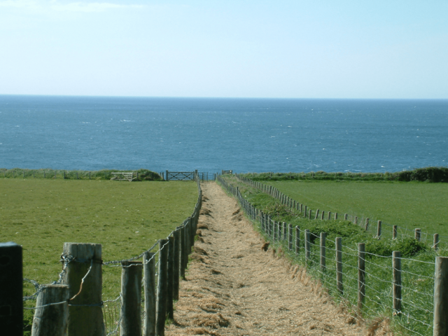 The coastal path leading to Porth Oer - Whistling Sands
