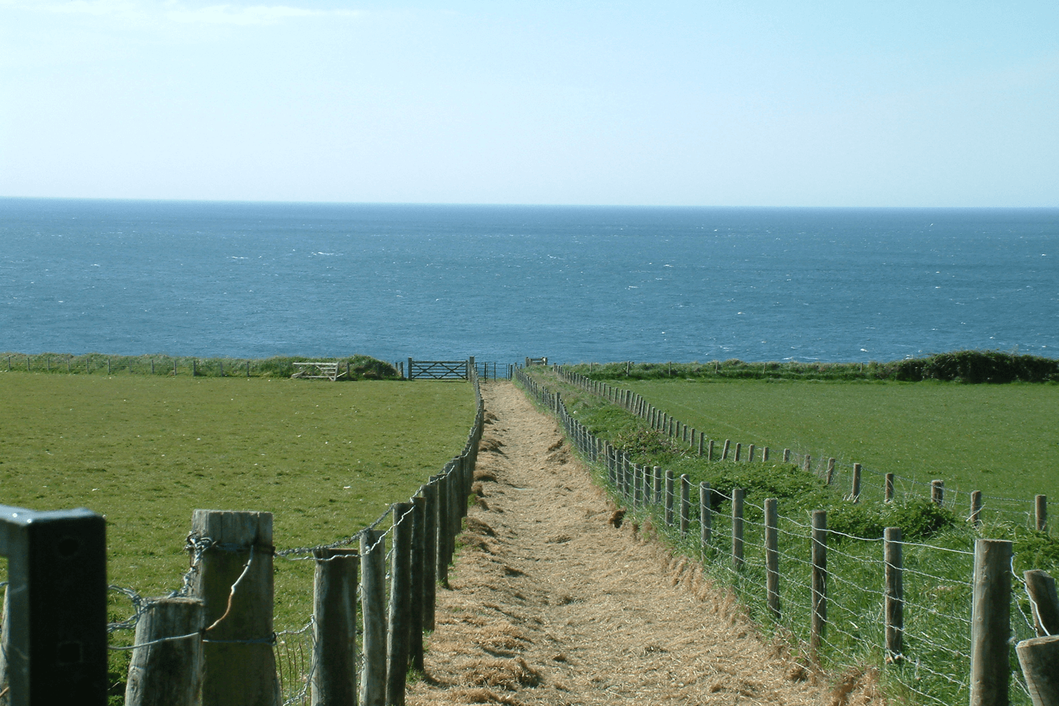 The coastal path leading to Porth Oer - Whistling Sands