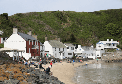 A view of the Ty Coch Inn, Porthdinllaen, Llyn Peninsula. Courtesy of Visit Wales