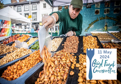 Man serving Mediterranean food at the Caernarfon Food festival